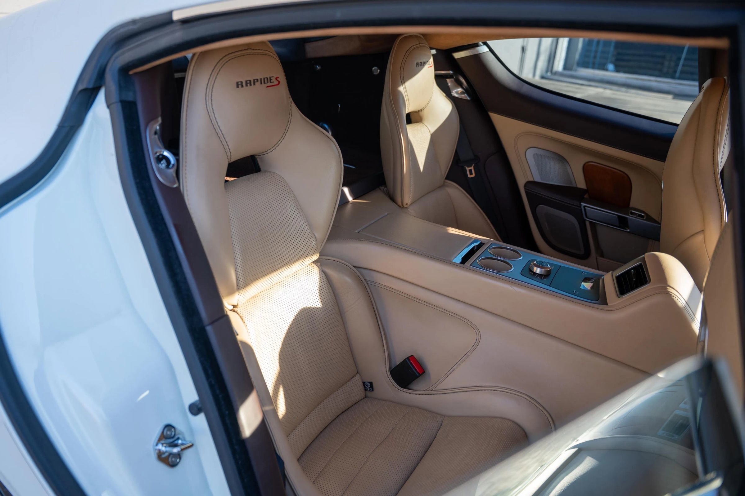 Used 2014 Aston Martin Rapide S image 15