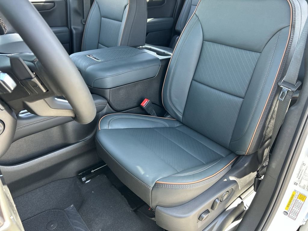 New 2026 GMC Yukon XL AT4 w/ AT4 Premium Plus Package AWD/4WD image 20