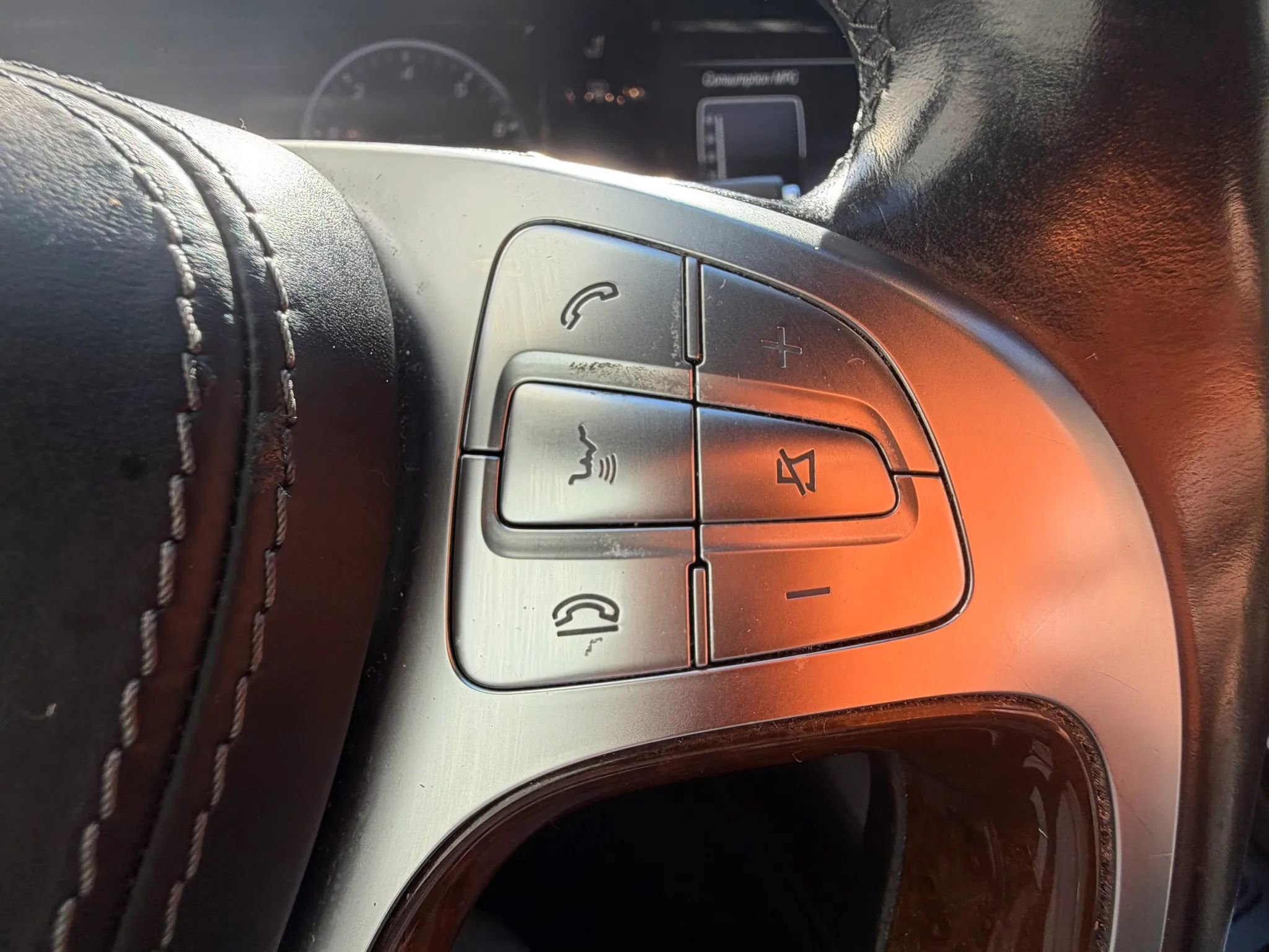 Used 2016 Mercedes-Benz S 550 4MATIC Sedan image 10
