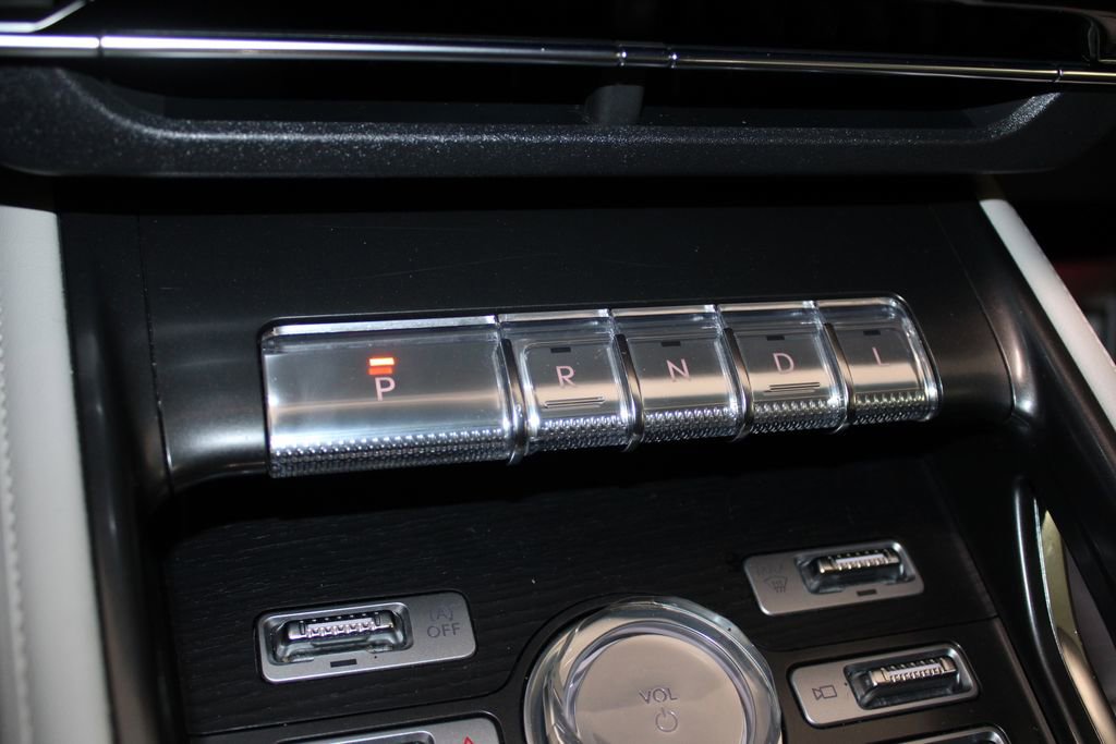 Used 2024 Lincoln Nautilus Reserve image 53