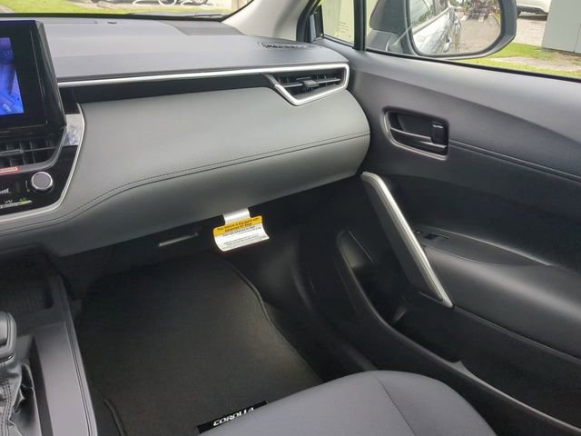 New 2026 Toyota Corolla Cross LE FWD image 17