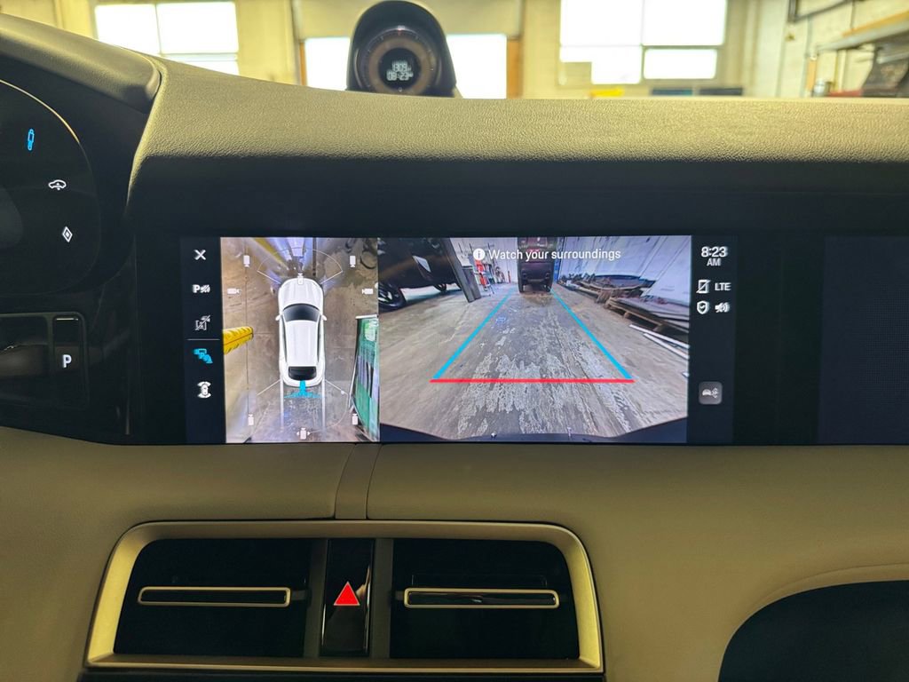 Used 2022 Porsche Taycan 4 Cross Turismo image 18