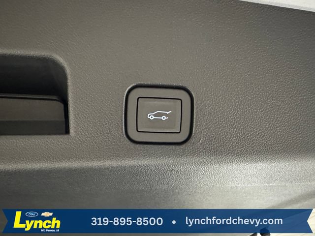 New 2027 Chevrolet Traverse Z71 w/ Enhanced Driving Package AWD/4WD image 17