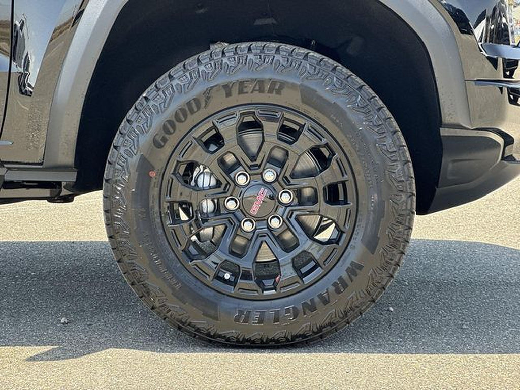 New 2026 GMC Canyon Elevation RWD image 31