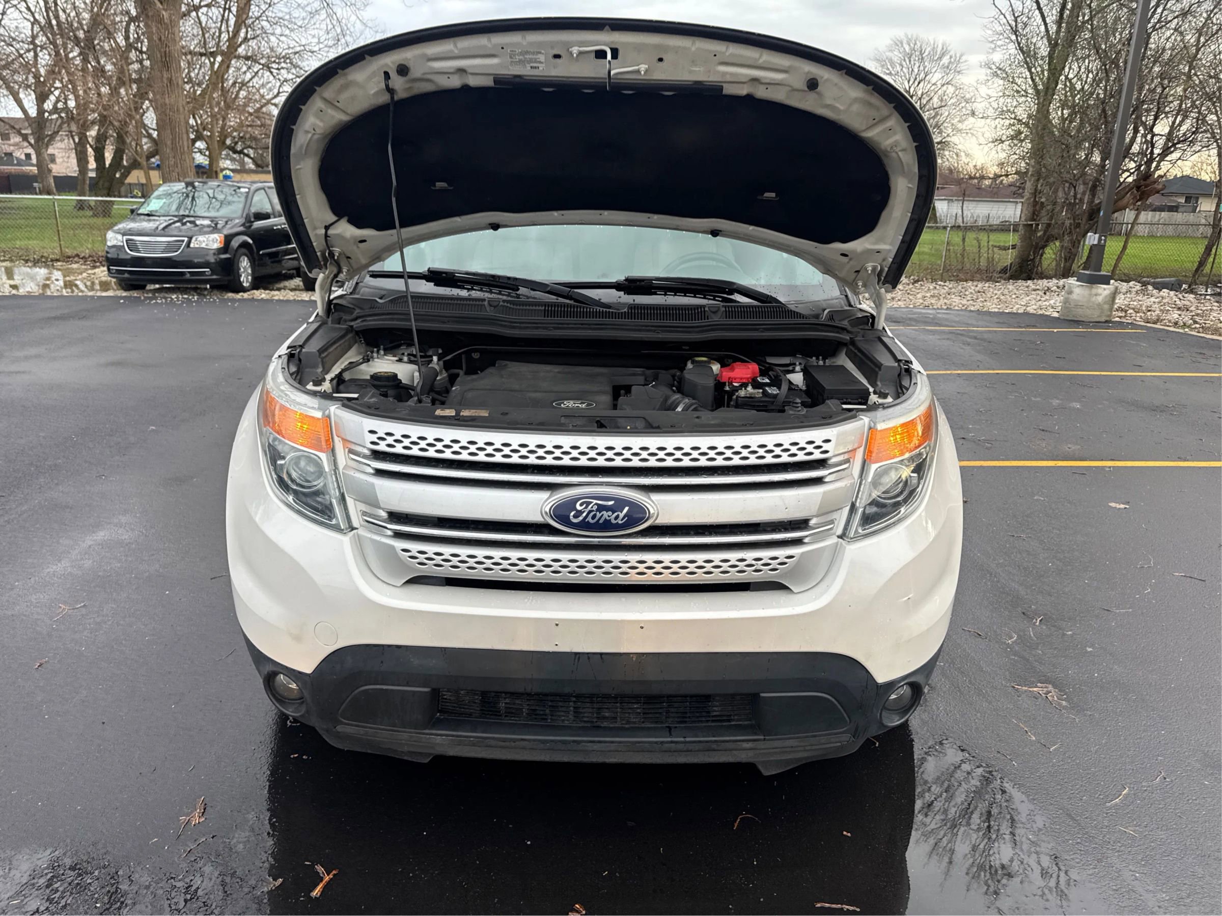 Used 2014 Ford Explorer XLT w/ Equipment Group 202A FWD image 13