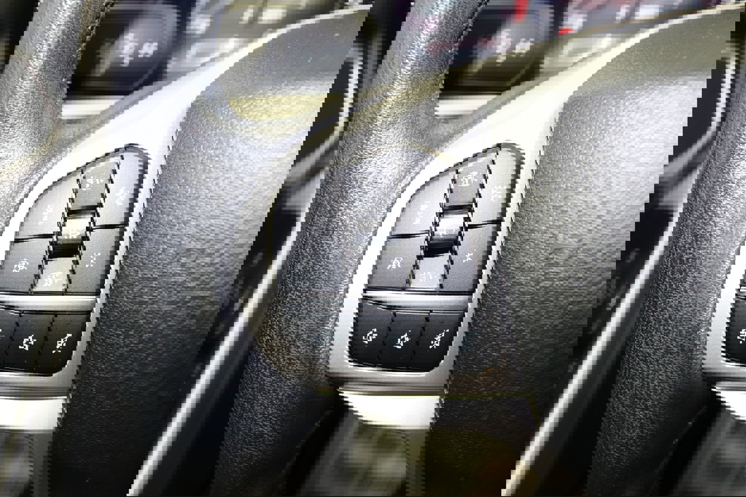 Used 2022 Ford Explorer XLT w/ Equipment Group 202A image 22