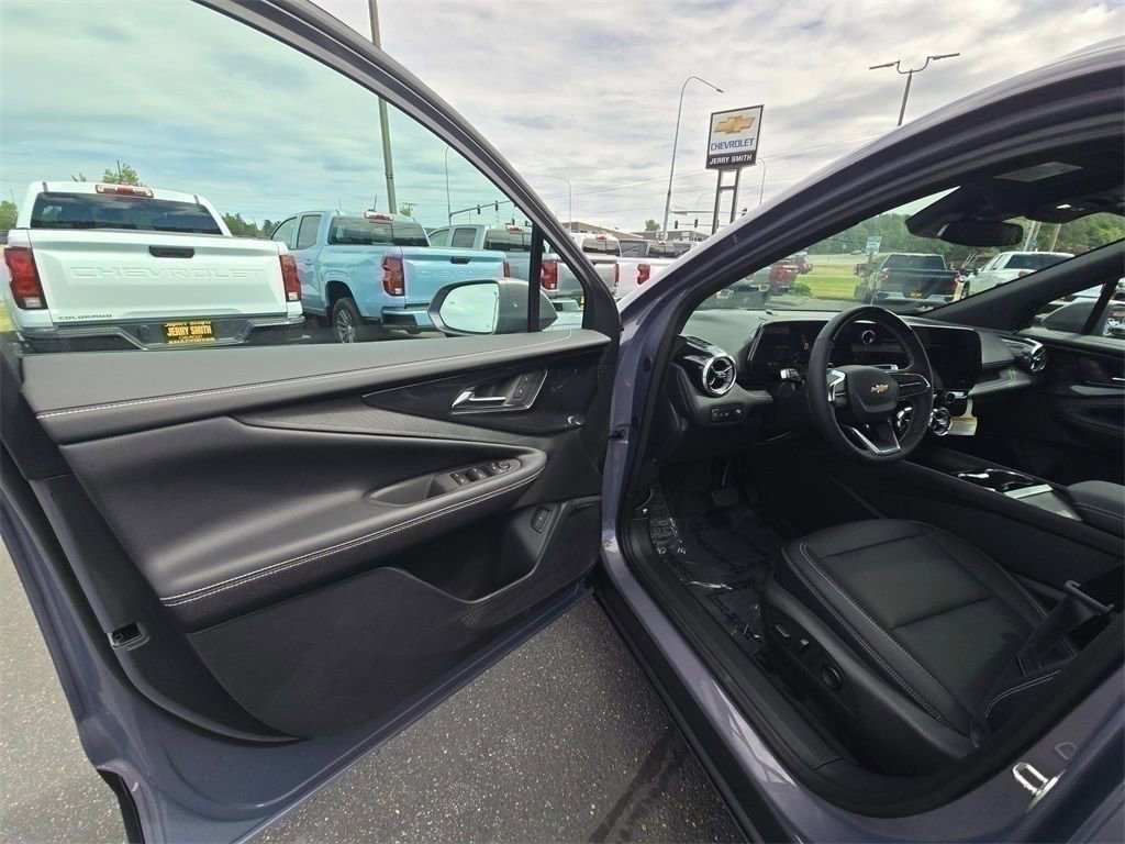 New 2025 Chevrolet Blazer EV LT w/ Super Cruise Package image 16