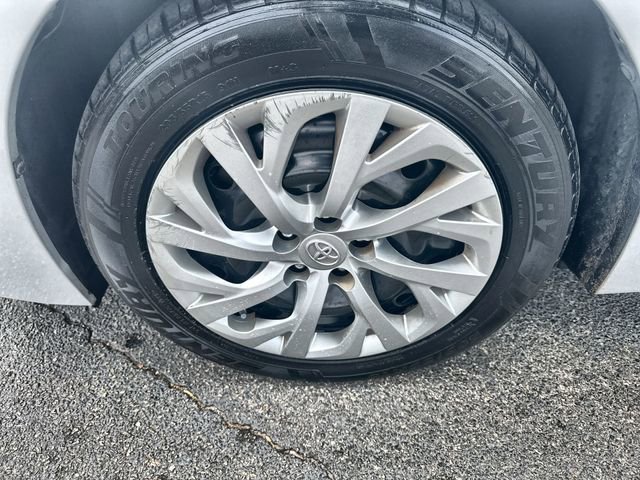Used 2019 Toyota Corolla LE FWD image 18
