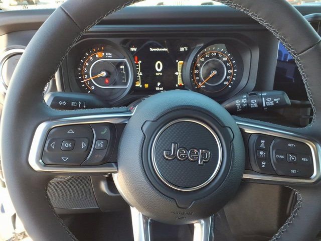 New 2026 Jeep Wrangler Unlimited Sahara AWD/4WD image 13