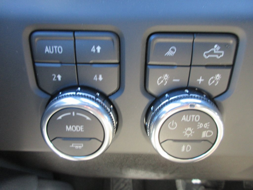 New 2026 GMC Sierra 3500 Denali w/ Denali Reserve Package image 18