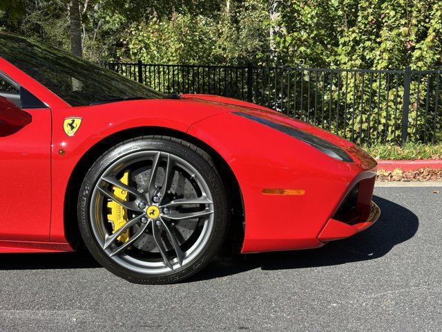 Used 2018 Ferrari 488 Spider RWD image 15