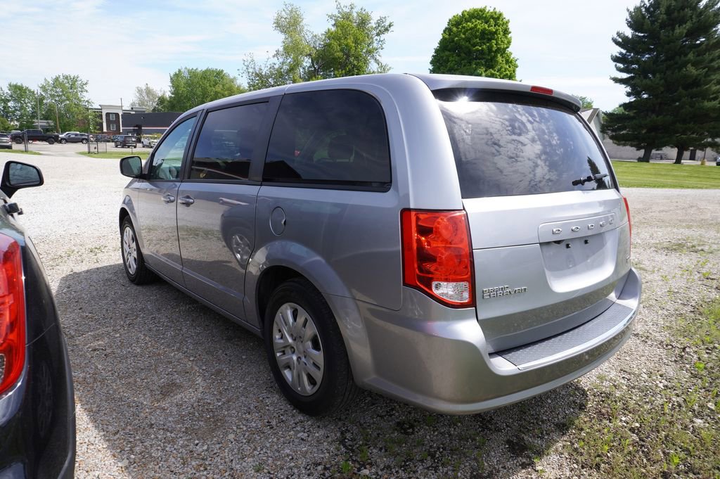 Used 2018 Dodge Grand Caravan SE w/ UConnect Hands-Free Group FWD image 5
