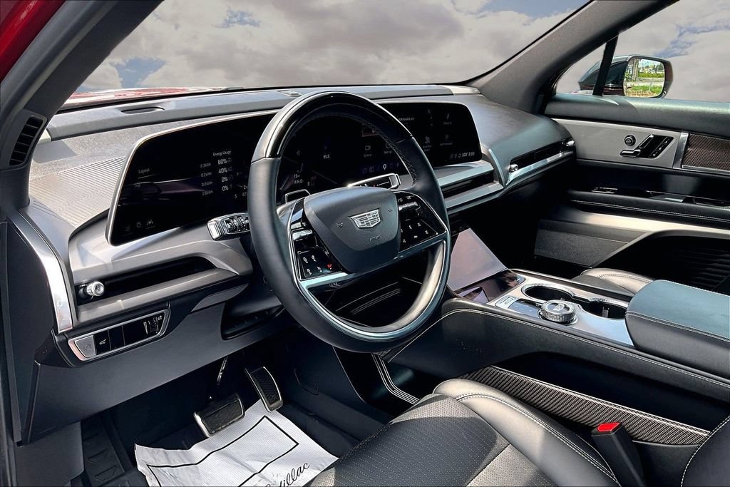 Certified 2026 Cadillac Vistiq Sport w/ LPO, Floor Liner Package AWD/4WD image 17