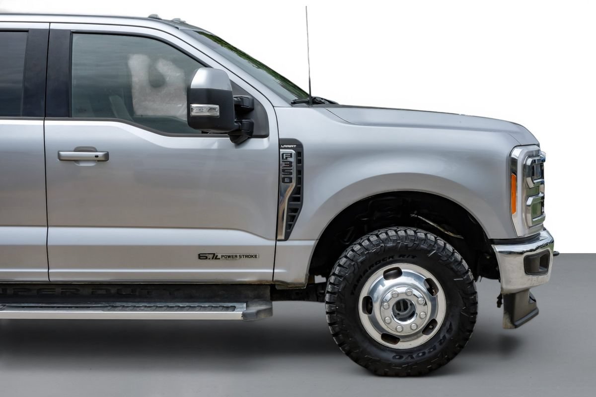 Used 2023 Ford F350 Lariat w/ FX4 Off-Road Package AWD/4WD image 7