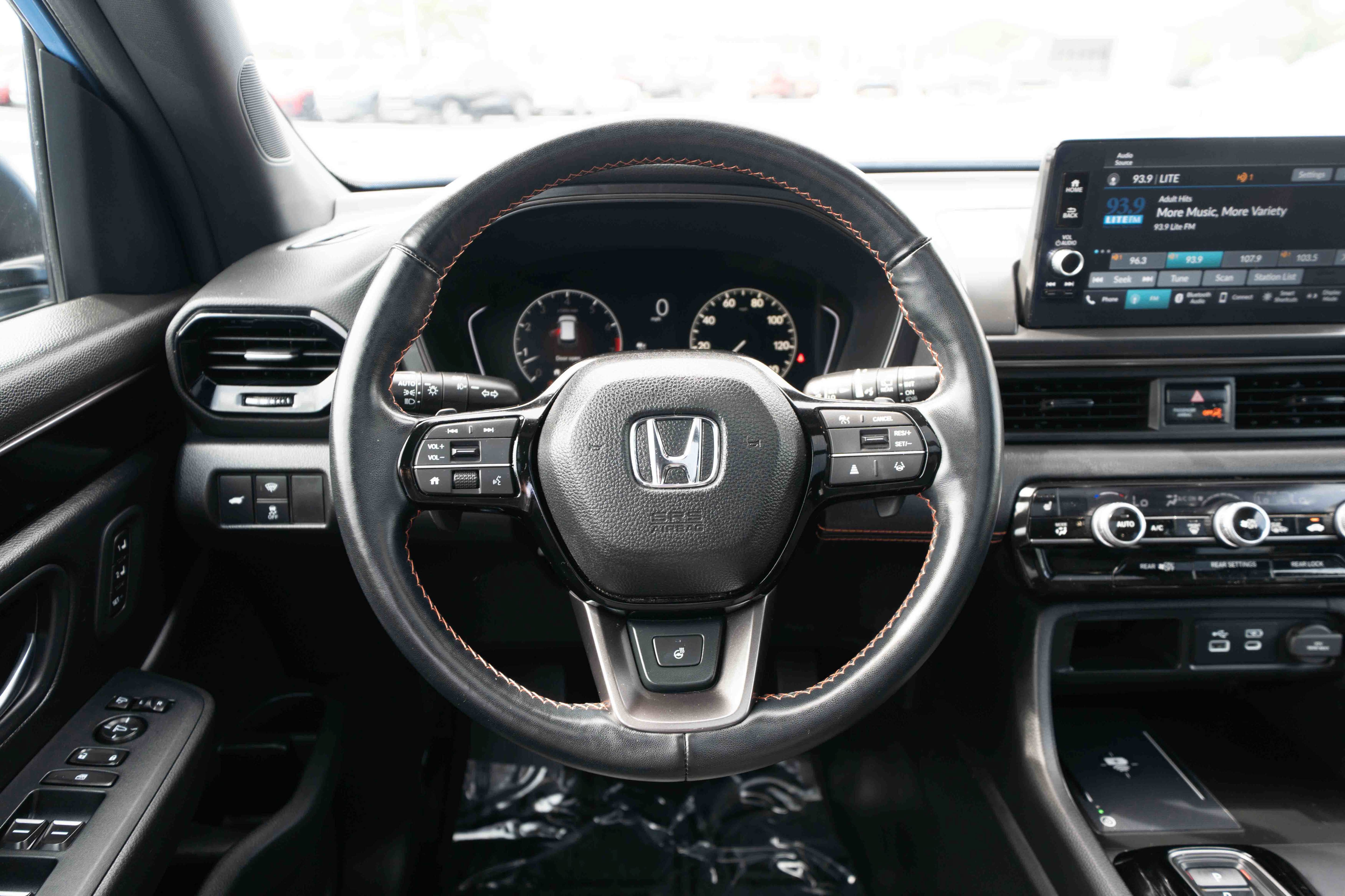 Used 2024 Honda Pilot TrailSport image 21