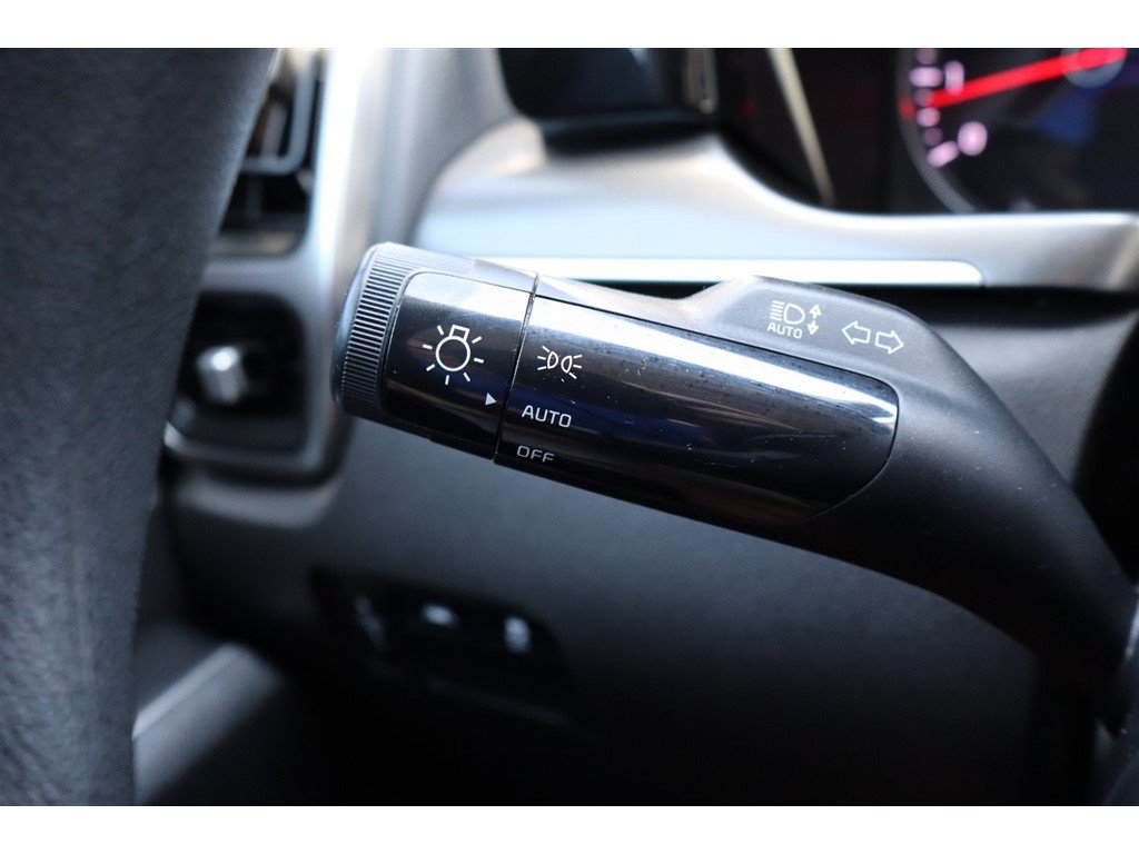 Used 2022 Kia Sorento LX FWD image 35
