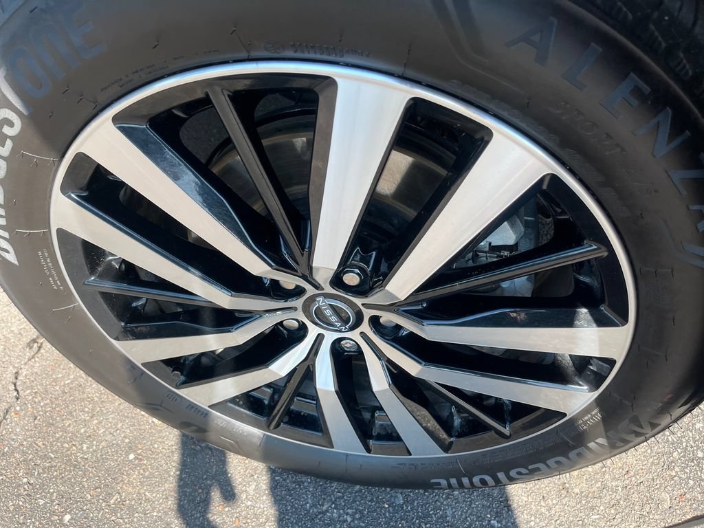 Used 2025 Nissan Pathfinder Platinum FWD image 39