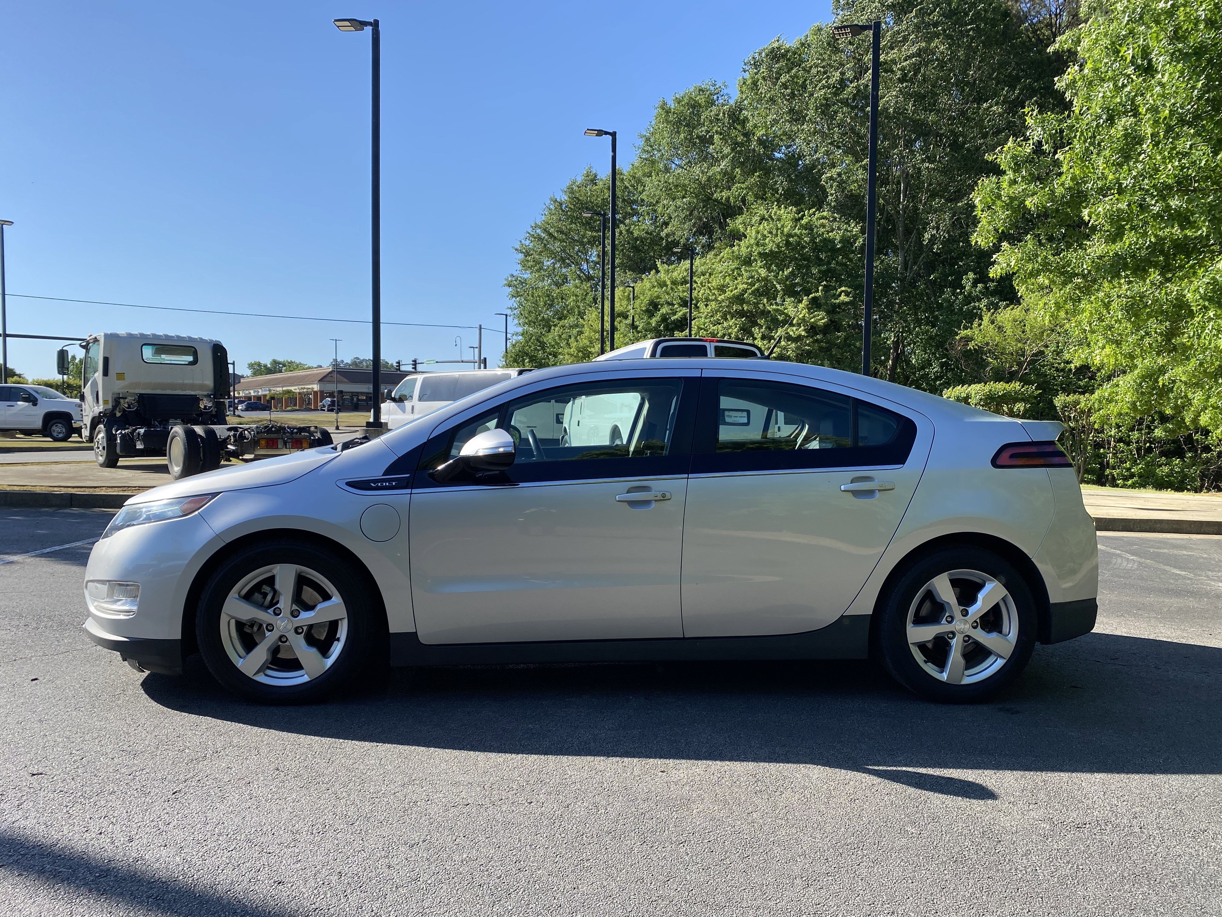 Used 2012 Chevrolet Volt Premium w/ Premium Trim Package FWD image 6