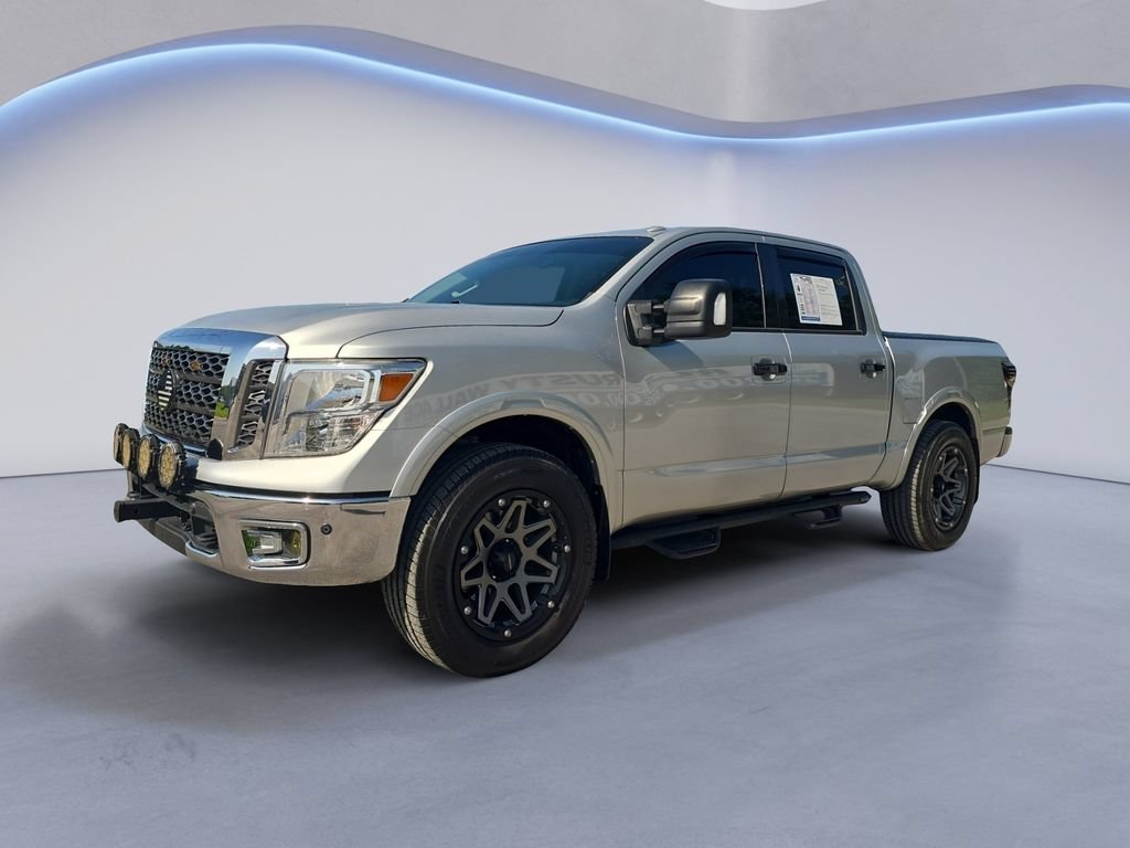 Used 2018 Nissan Titan SV w/ SV Convenience Package