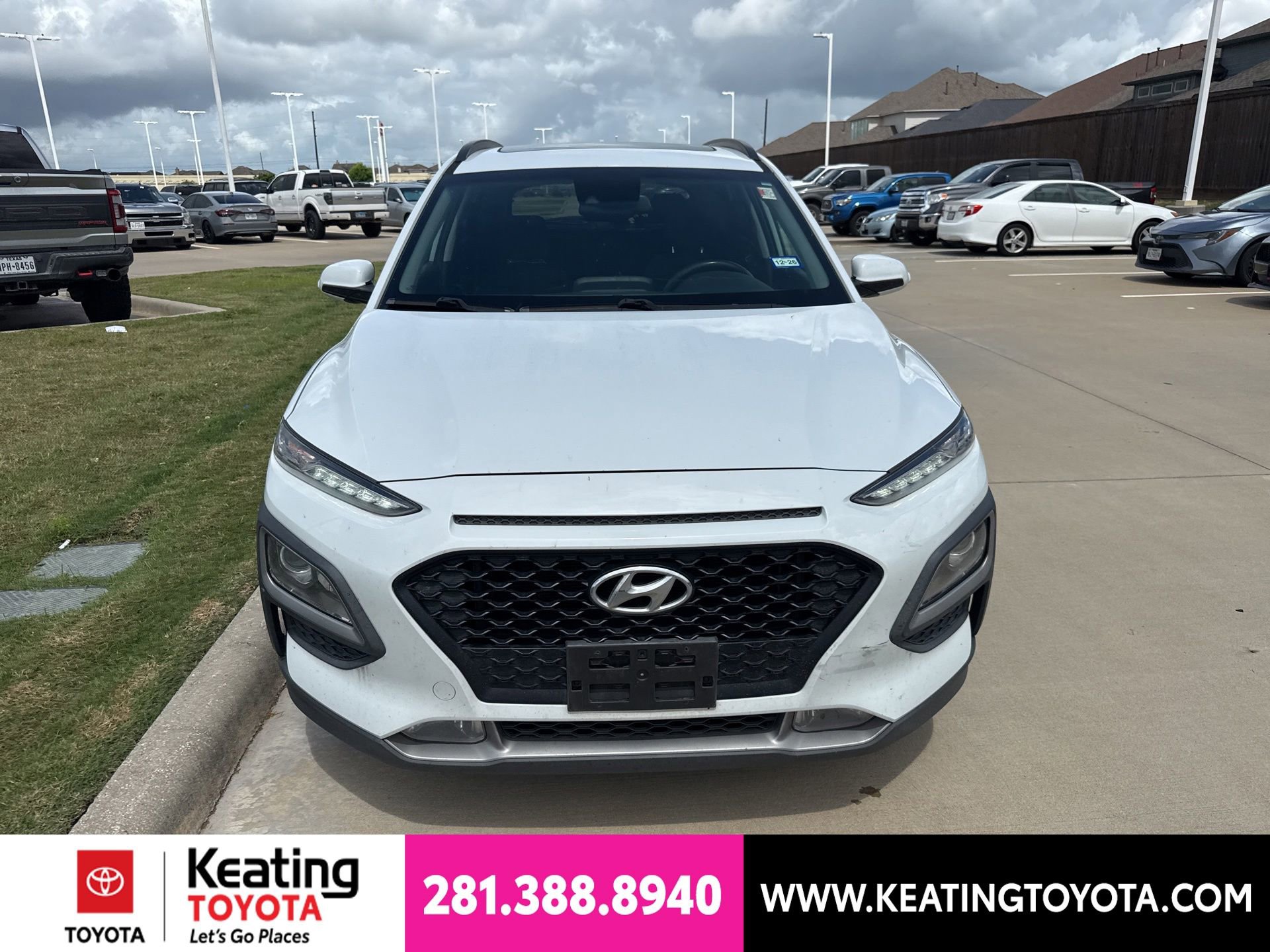 Used 2019 Hyundai Kona SEL w/ SEL Tech Package 02 FWD image 2