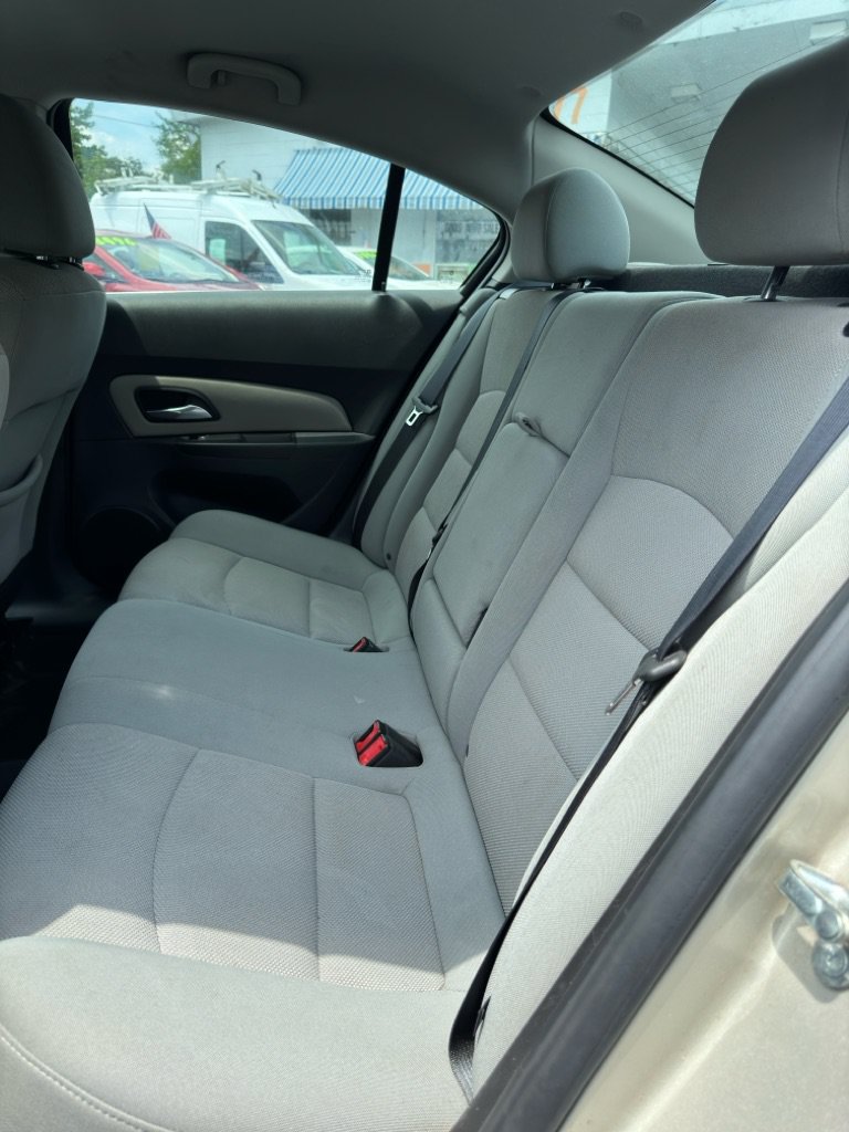 Used 2014 Chevrolet Cruze LT FWD image 7