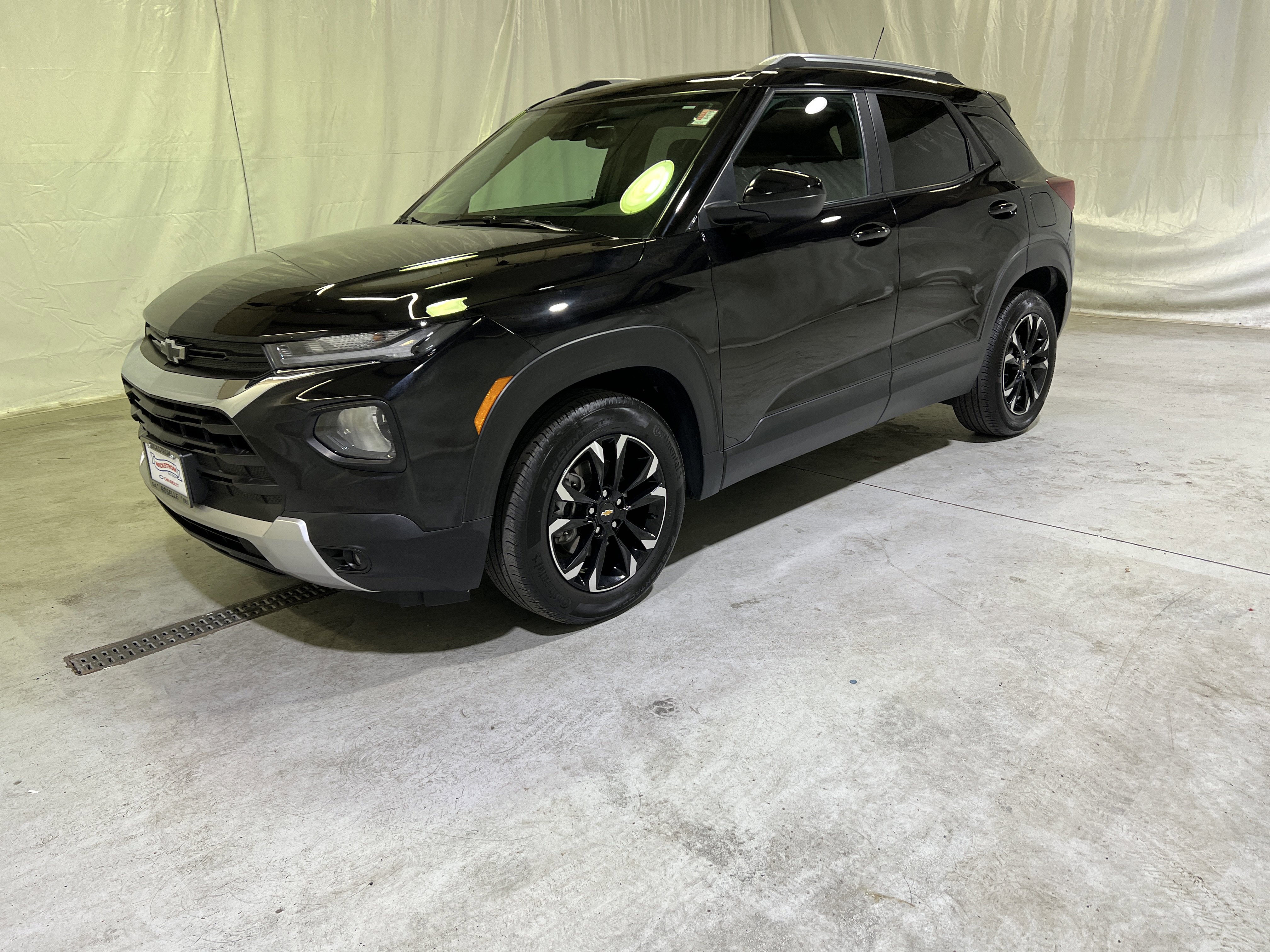 Used 2023 Chevrolet TrailBlazer LT w/ Convenience Package FWD image 6