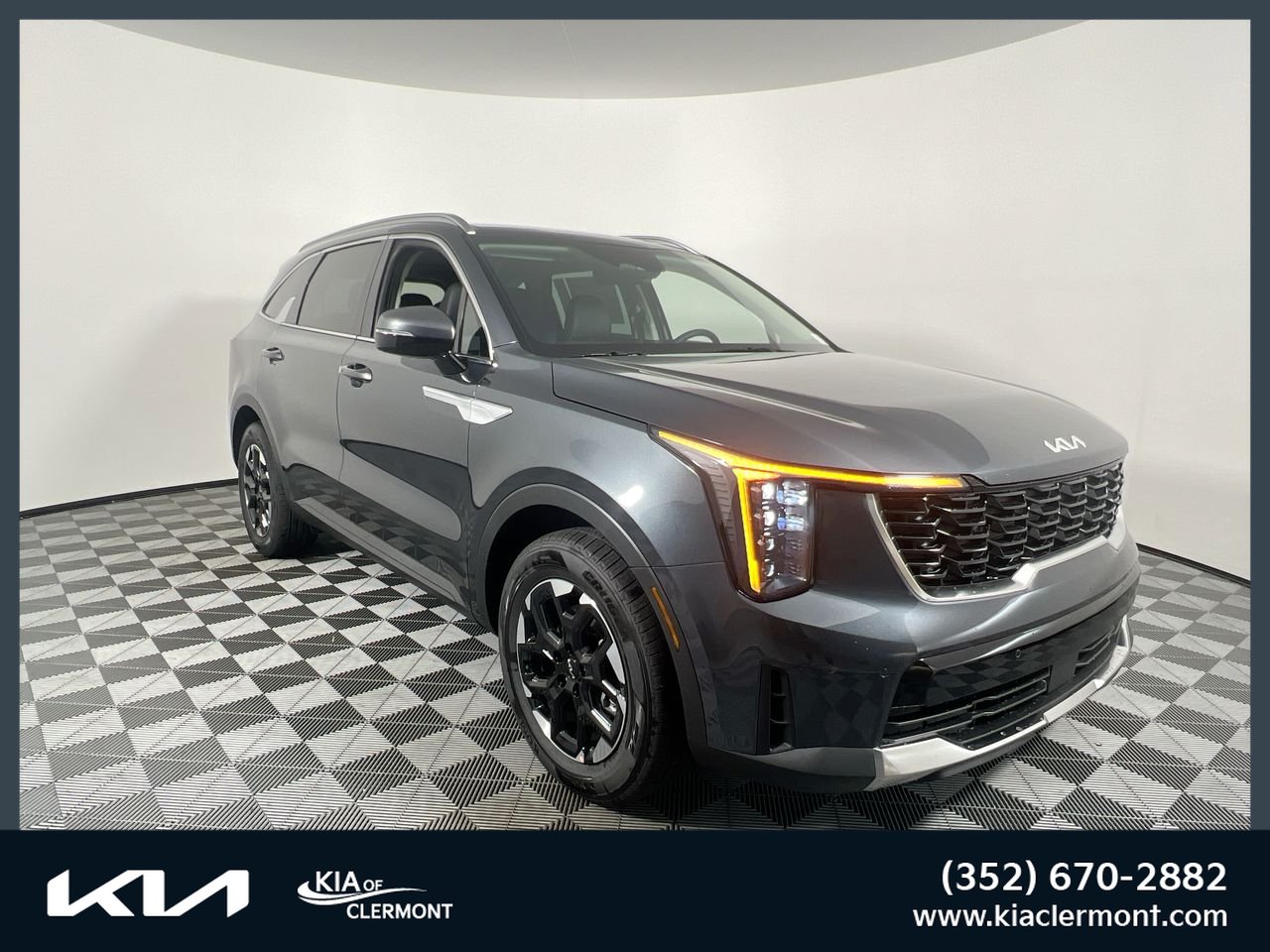New 2026 Kia Sorento S w/ S Panoramic Sunroof Package