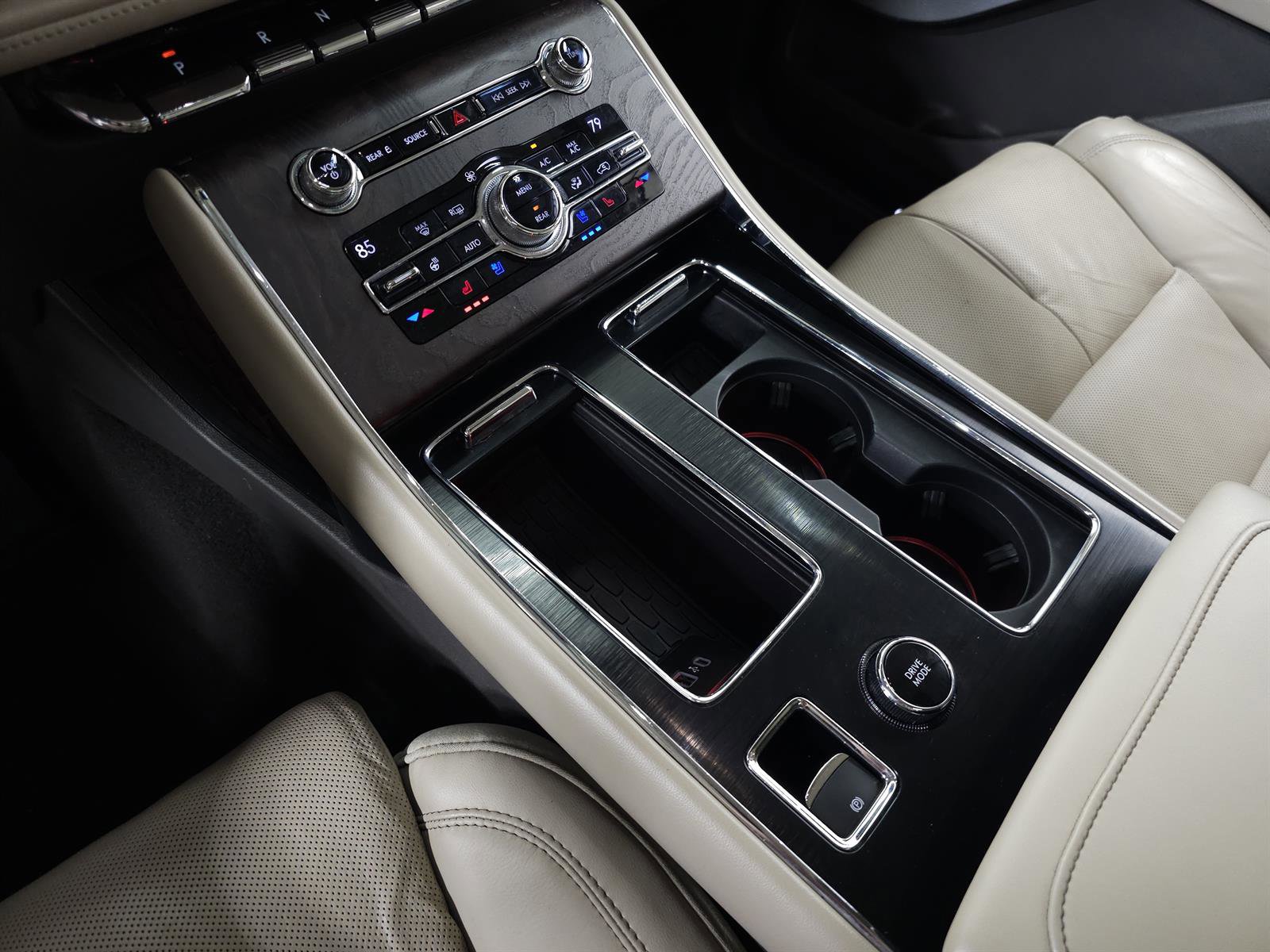 Used 2020 Lincoln Aviator Reserve w/ Equipment Group 202A image 38