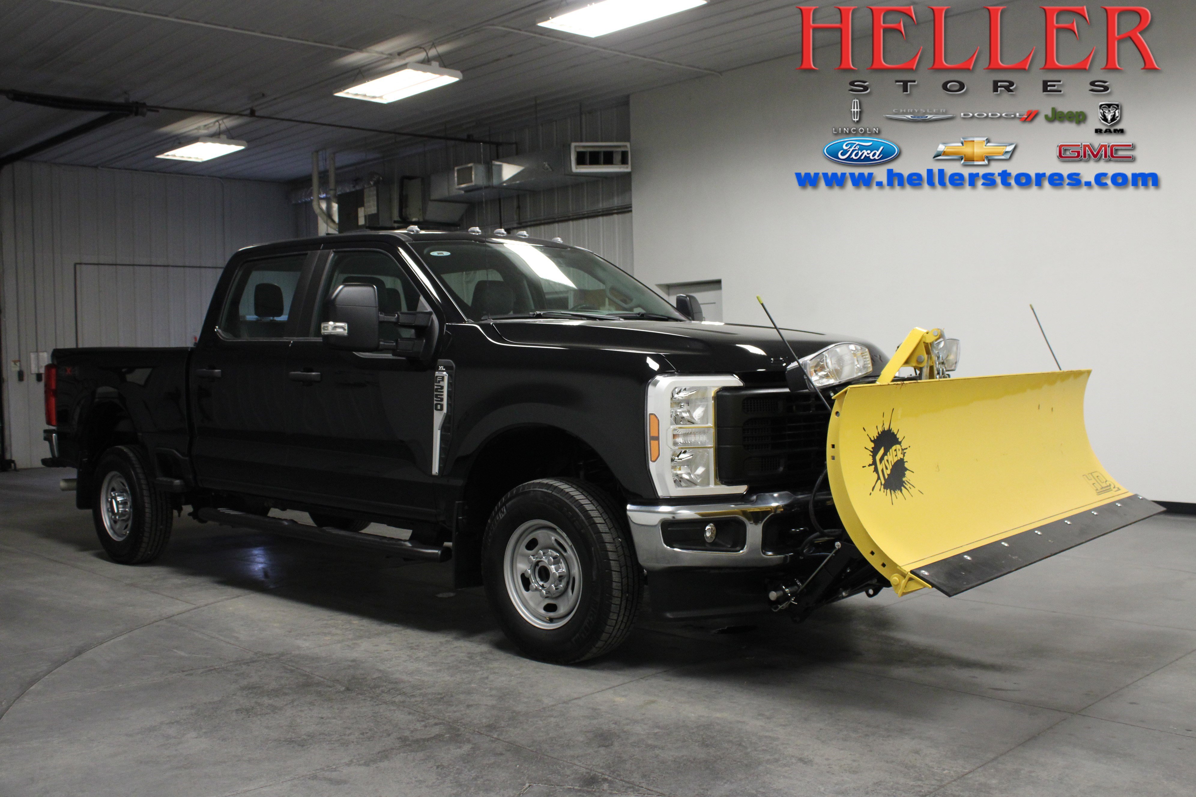 Used 2024 Ford F250 XL w/ Snow Plow/Camper Package AWD/4WD image 1