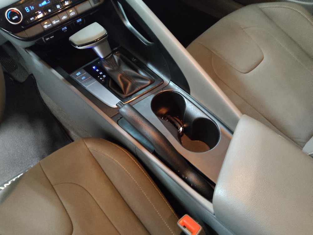 Used 2023 Hyundai Elantra SEL w/ Cargo Package FWD image 26