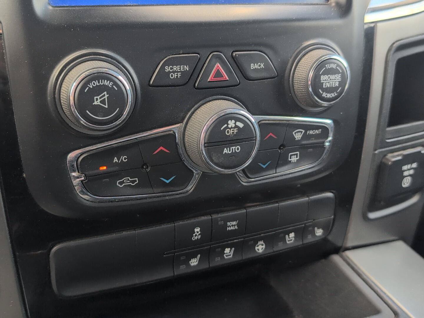 Used 2016 RAM 1500 Sport w/ Convenience Group AWD/4WD image 29