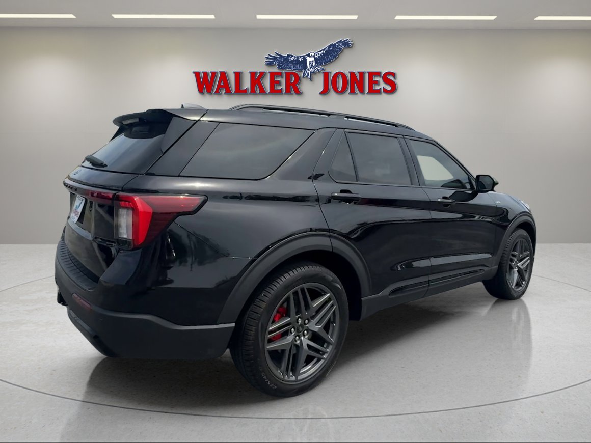 Used 2026 Ford Explorer ST-Line w/ ST-Line Street Pack image 8