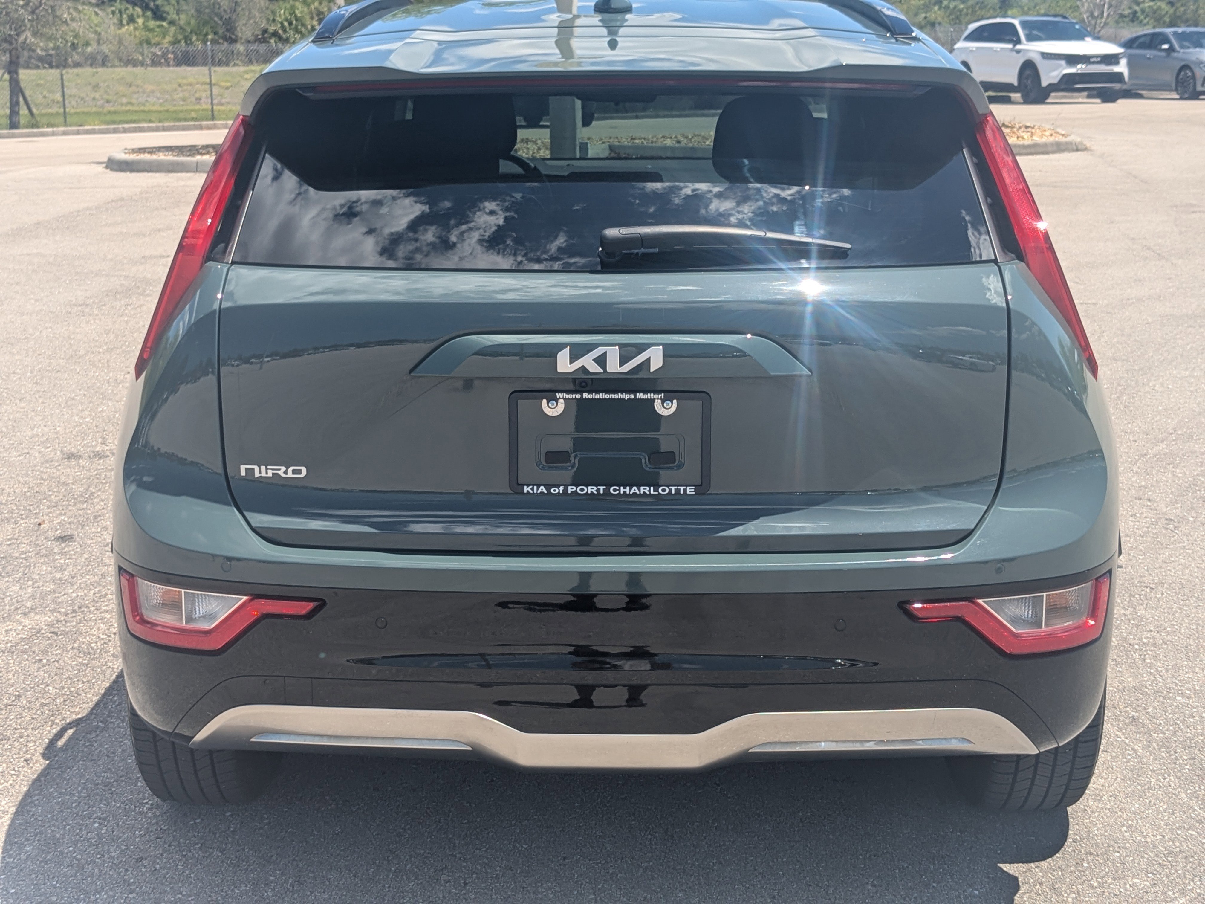 Used 2023 Kia Niro Wind w/ Wind Preserve Package image 6