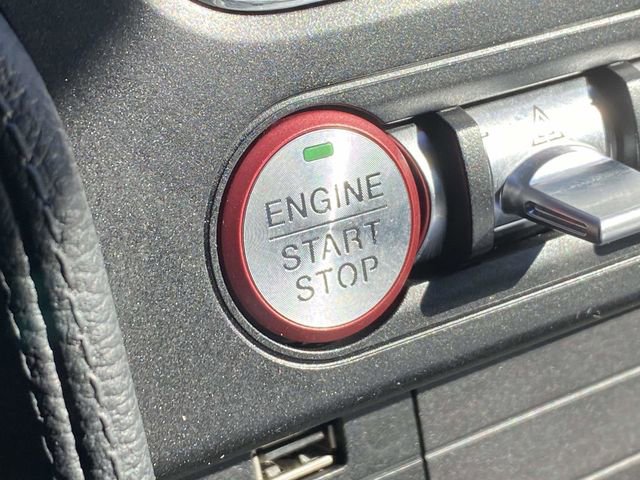 Certified 2019 Ford Mustang Coupe w/ Equipment Group 101A image 26