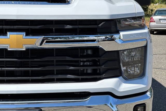 Used 2025 Chevrolet Silverado 2500 LT w/ Convenience Package image 53