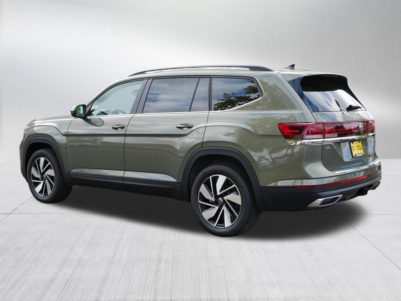 New 2026 Volkswagen Atlas Cross Sport SEL Premium R-Line image 3