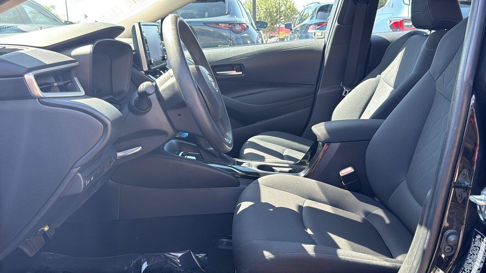 Used 2021 Toyota Corolla LE w/ Carpet Mat Package (TMS) FWD image 21
