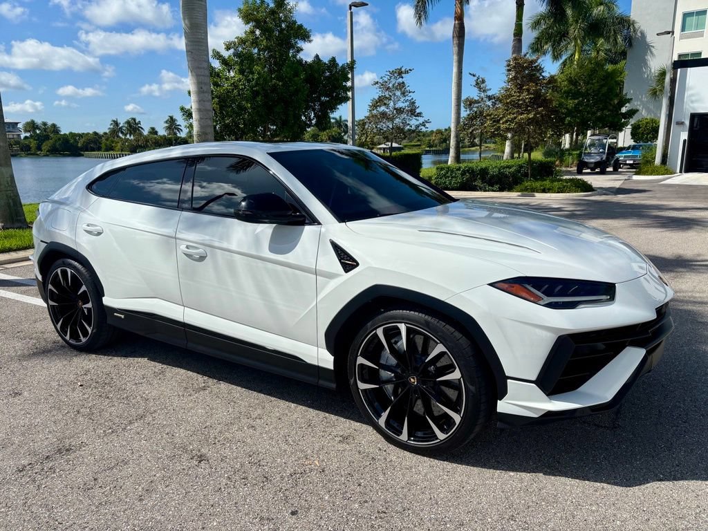 Used 2024 Lamborghini Urus S AWD/4WD image 4