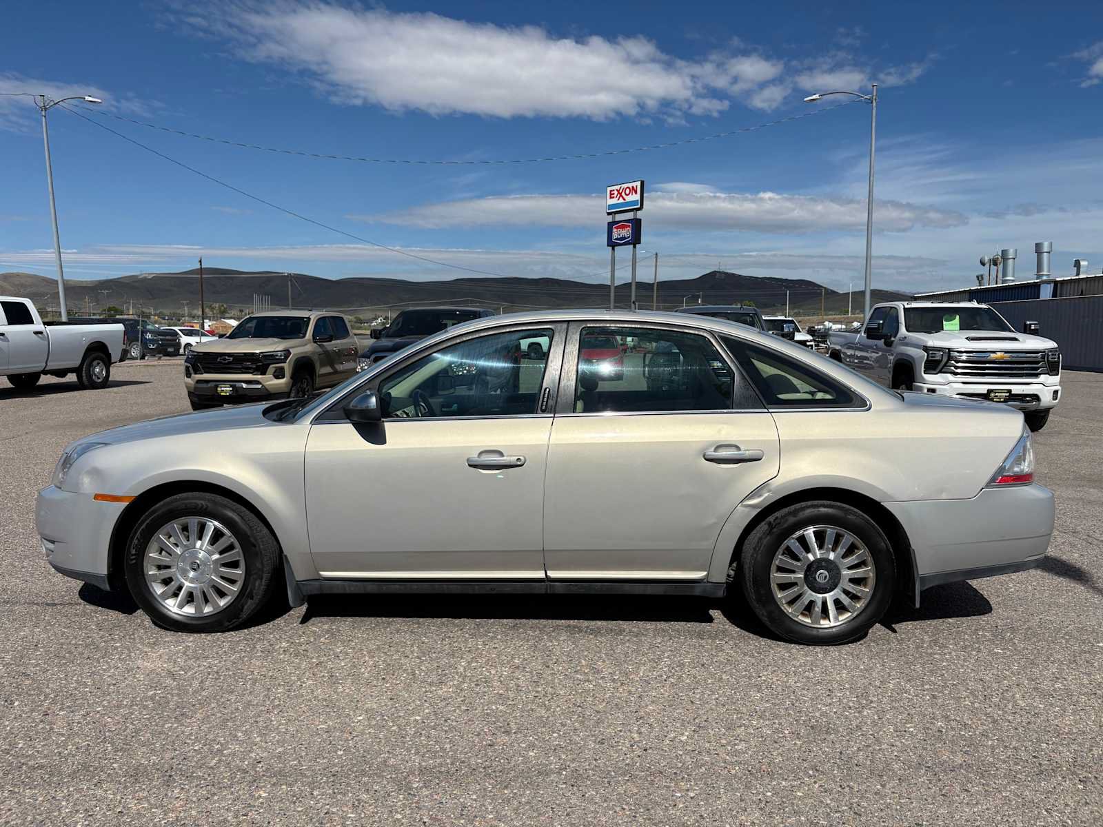 Used 2009 Mercury Sable Sedan FWD image 6