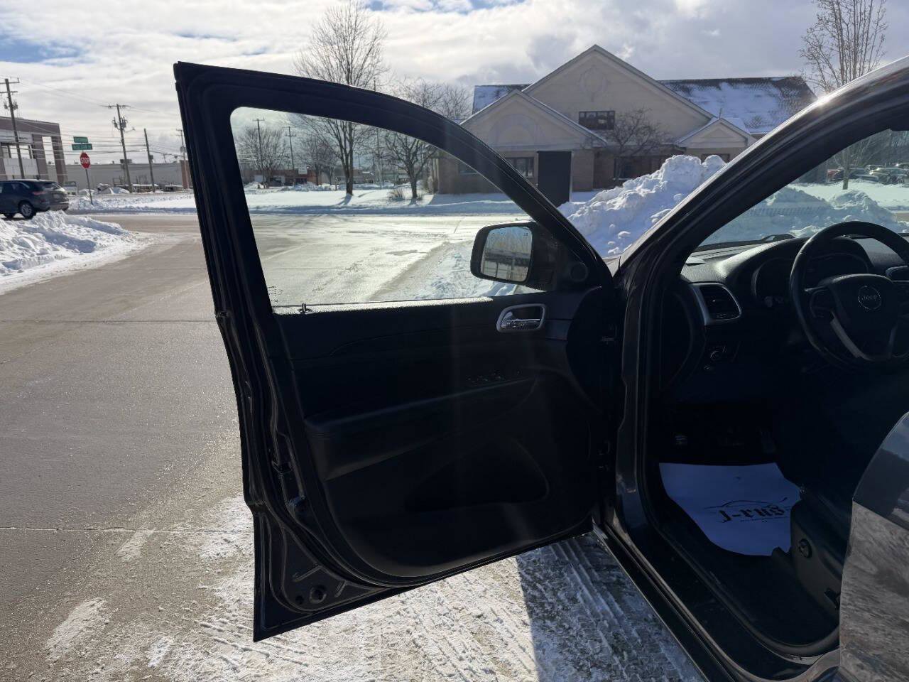 Used 2018 Jeep Grand Cherokee Altitude image 35