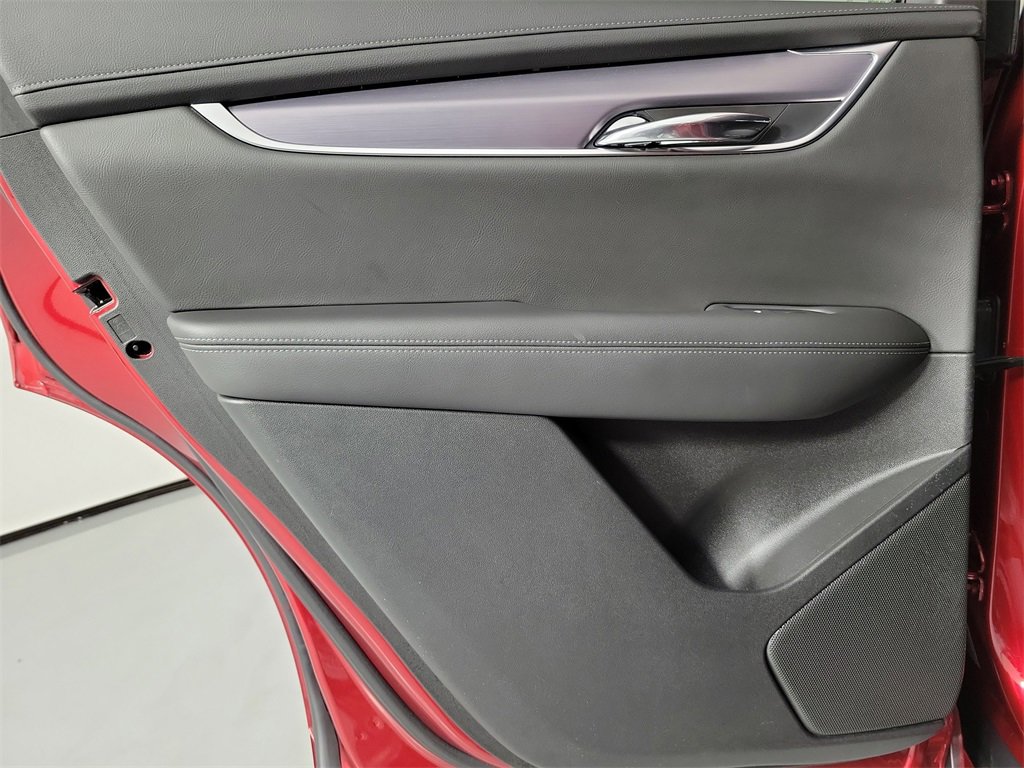 Certified 2025 Cadillac XT6 Luxury image 14