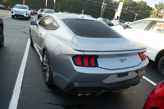Used 2024 Ford Mustang GT Premium RWD image 17