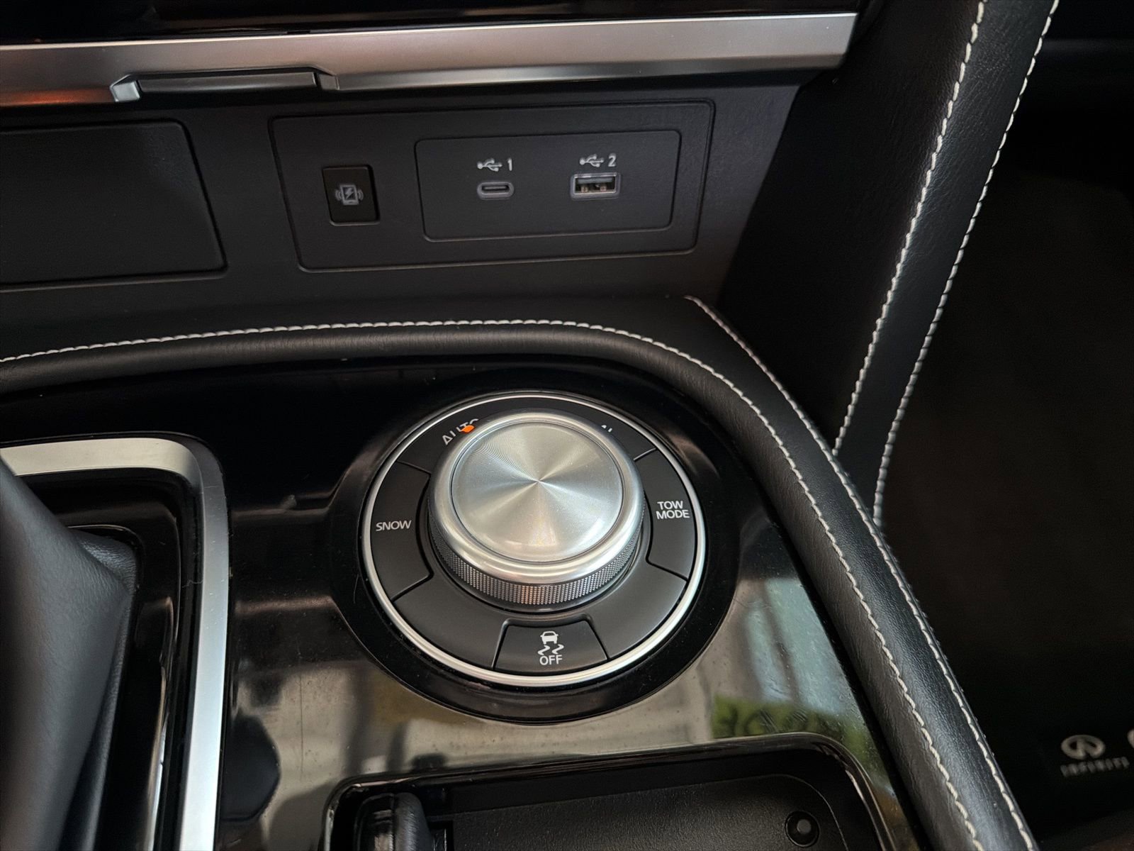 Used 2023 INFINITI QX80 Premium Select w/ Cargo Package AWD/4WD image 29