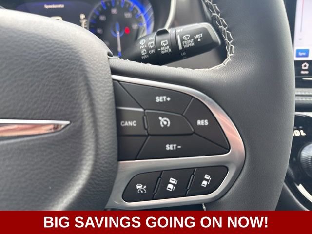 New 2026 Chrysler Pacifica Select w/ S Appearance Package image 27