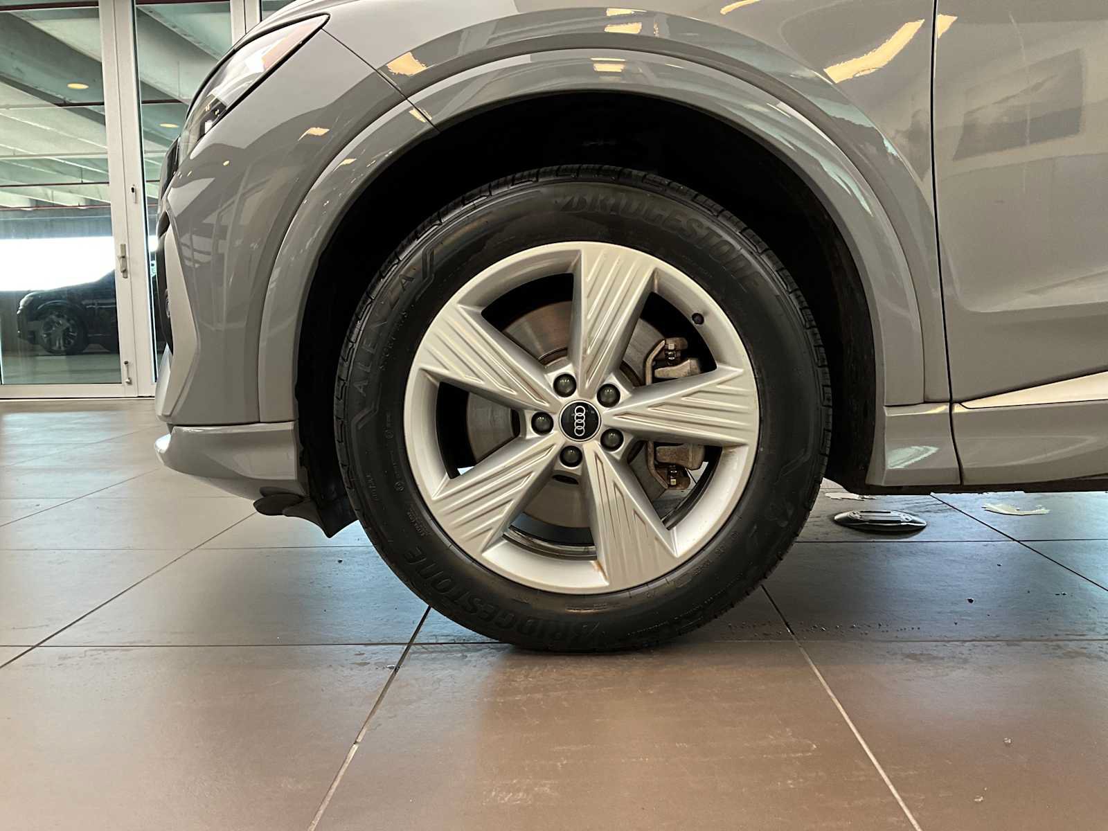 Used 2024 Audi Q4 e-tron Premium AWD/4WD image 33