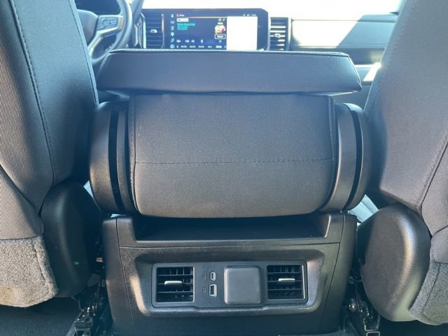 Used 2025 Chevrolet Silverado 2500 LT w/ Convenience Package AWD/4WD image 16