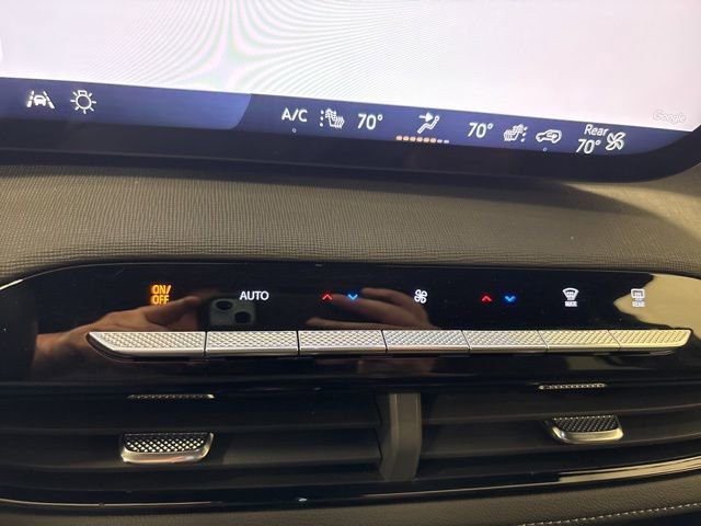 Used 2025 Buick Enclave Sport Touring FWD image 23