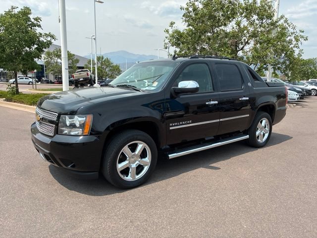 Used 2013 Chevrolet Avalanche LTZ AWD/4WD image 3
