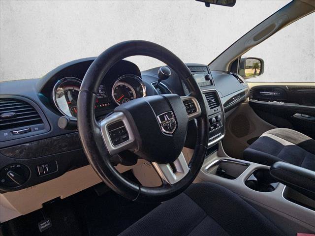 Used 2015 Dodge Grand Caravan SXT w/ Rear Park Assist Package FWD image 10