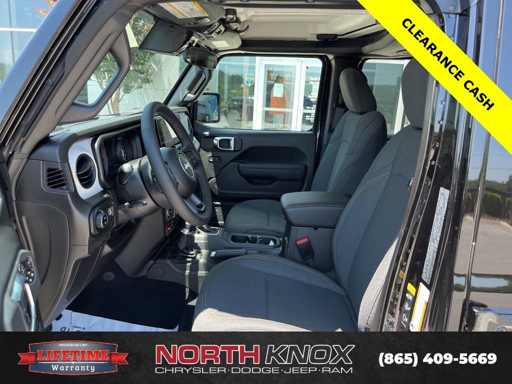 New 2025 Jeep Gladiator Sport image 3